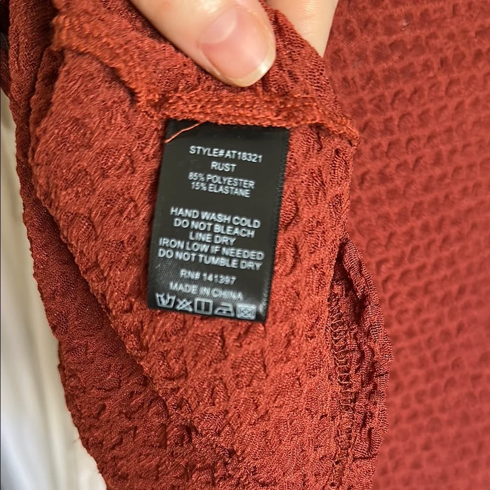 Astr Red Ribbed Button Down Blouse - Picture 5 of 5